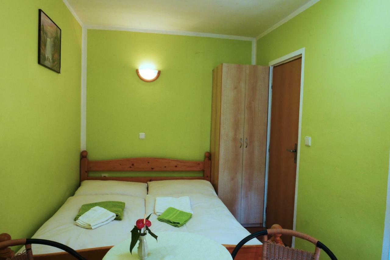 Apartman Pri Zamocku Bešeňová Exterior foto