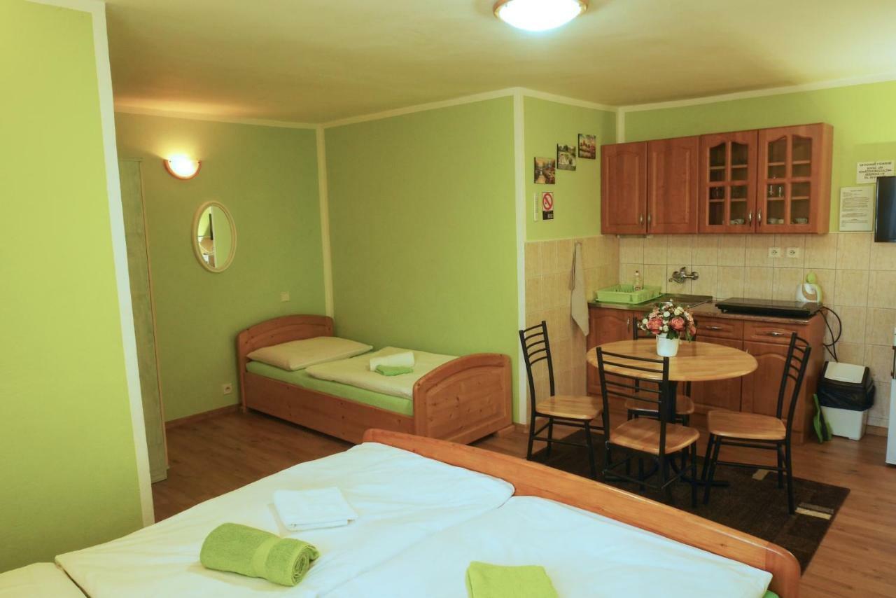 Apartman Pri Zamocku Bešeňová Exterior foto